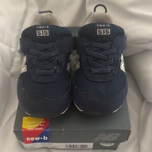 New Balance Blue Sneakers Modern Design Athletic Footwear